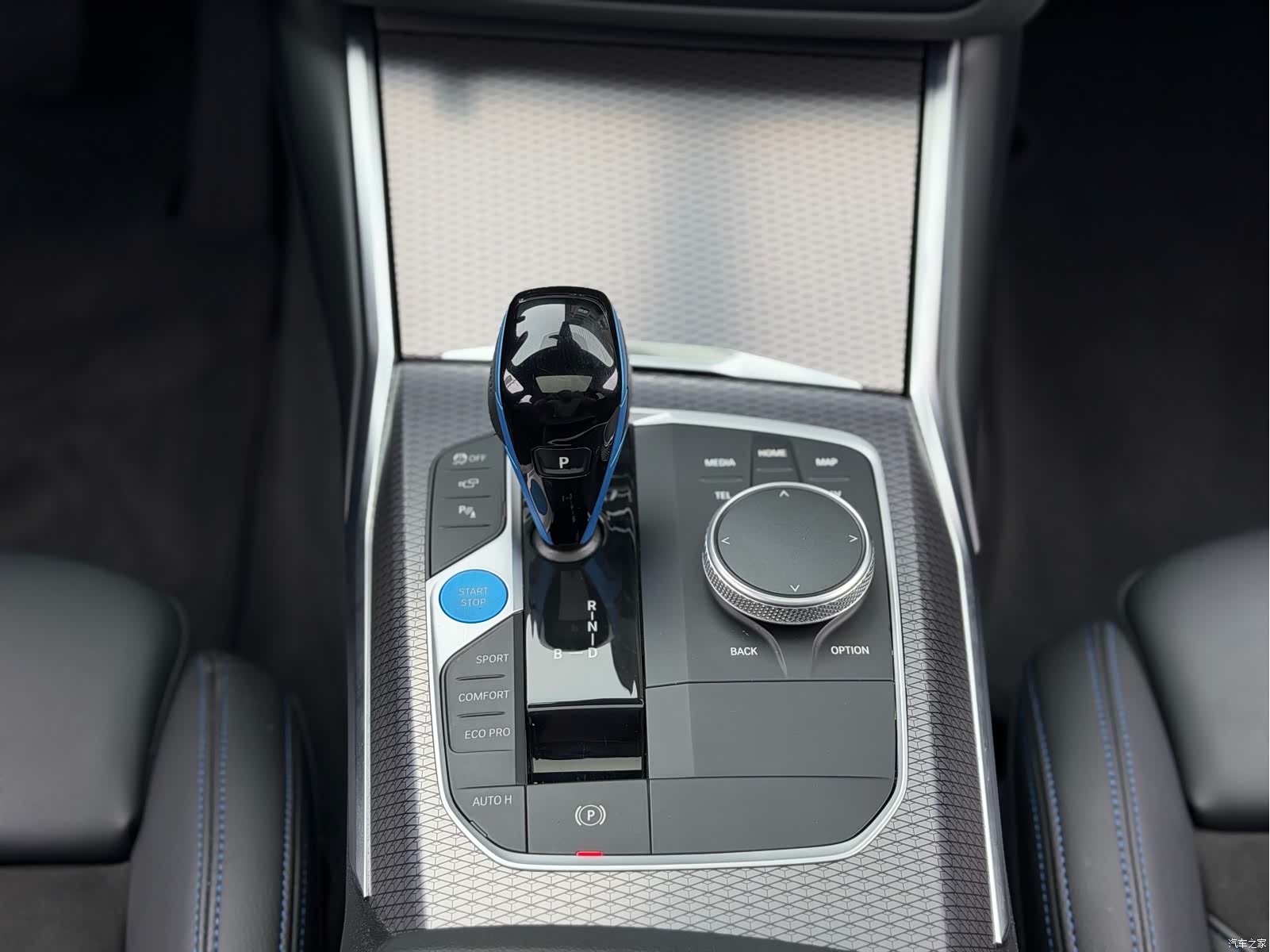 BMW i4, 2022 11