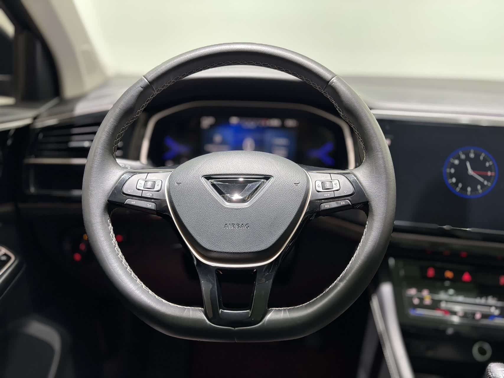 Volkswagen VS7, 2023 13