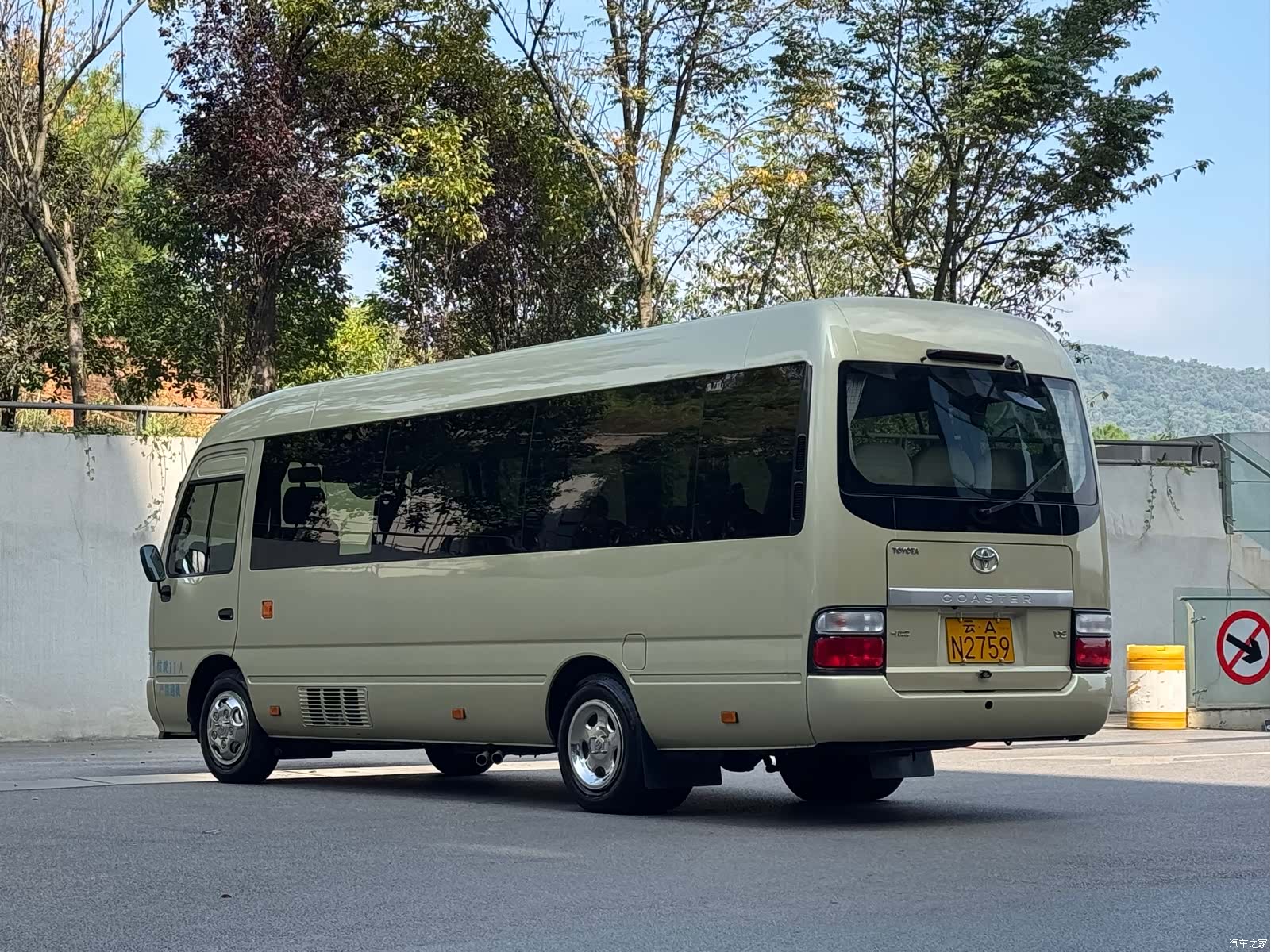 Toyota Coaster, 2023 6