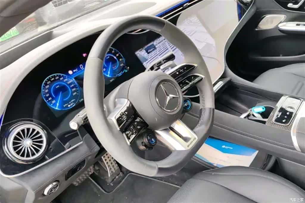 Mercedes-Benz EQE, 2023 4