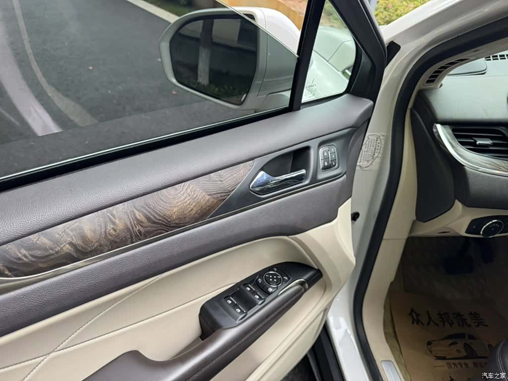 Lincoln MKC, 2017 6