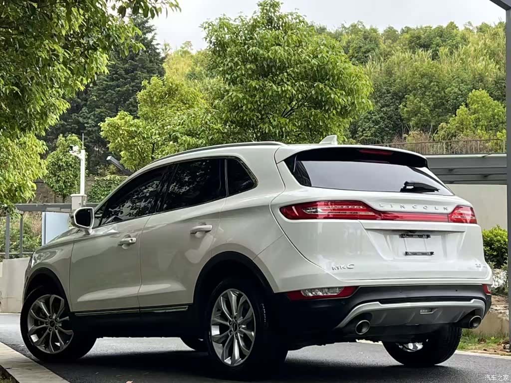 Lincoln MKC, 2017 14