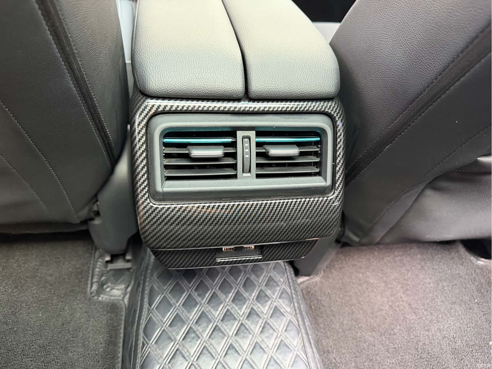 Mazda CX-50, 2024 11