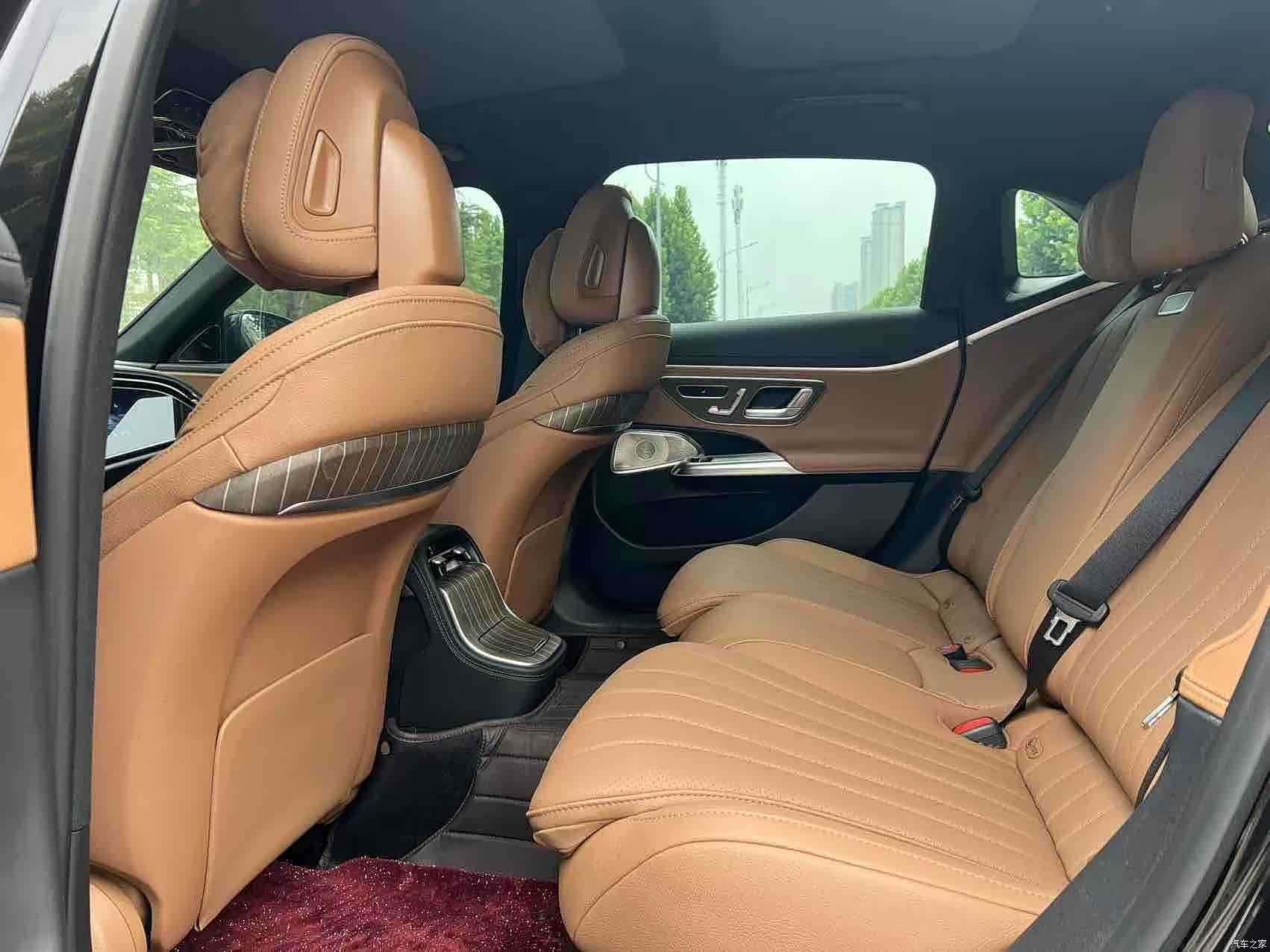 Mercedes-Benz E-Class, 2025 3