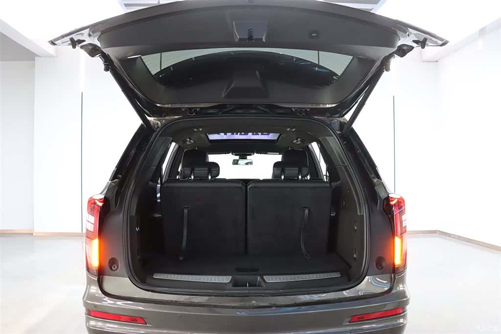Cadillac XT6, 2022 24