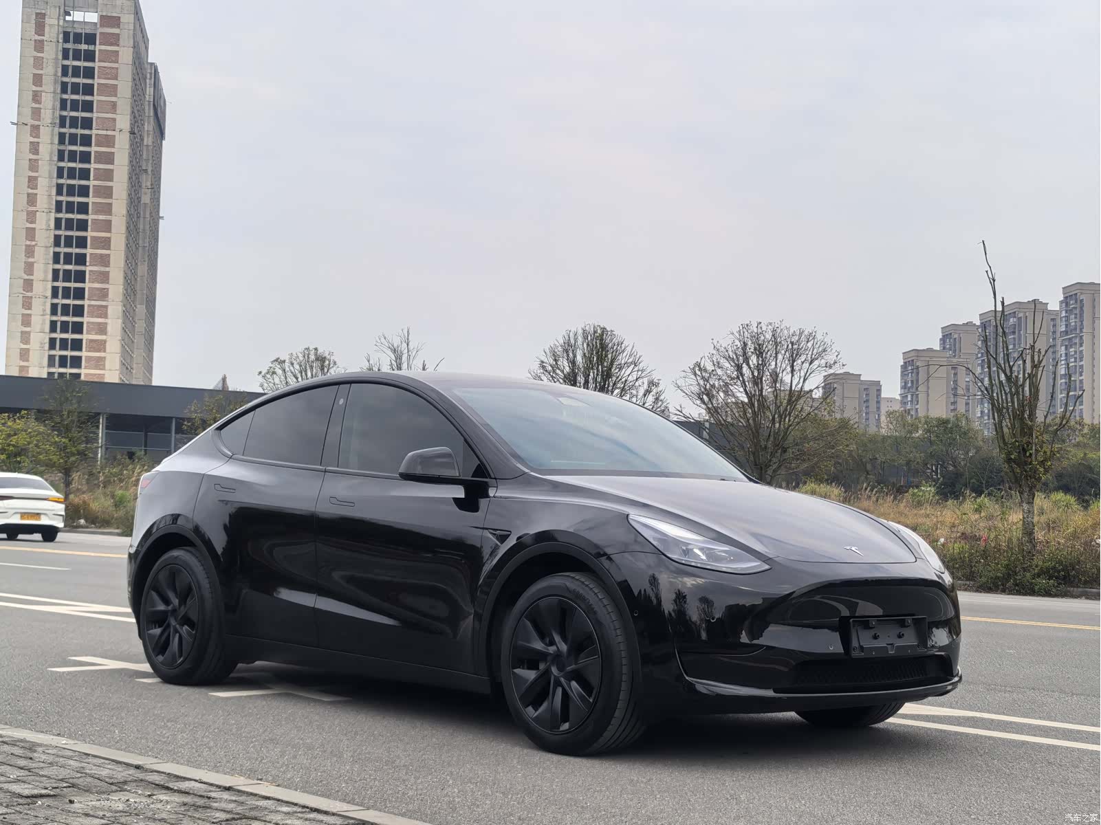 Tesla Model Y, 2023 3