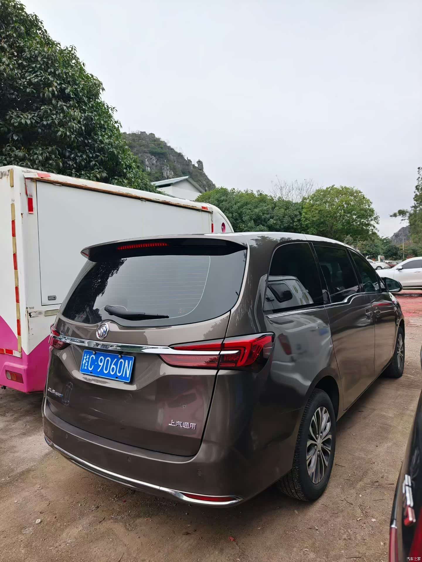 Buick GL8, 2022 все фото