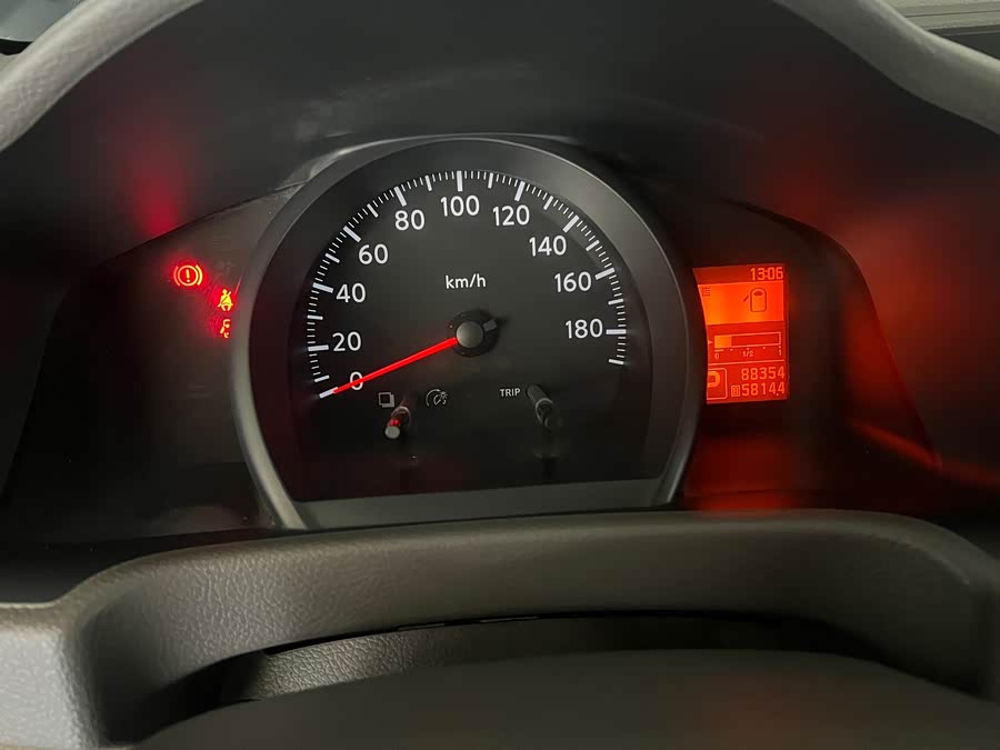 Nissan NV200 2016, фото 16
