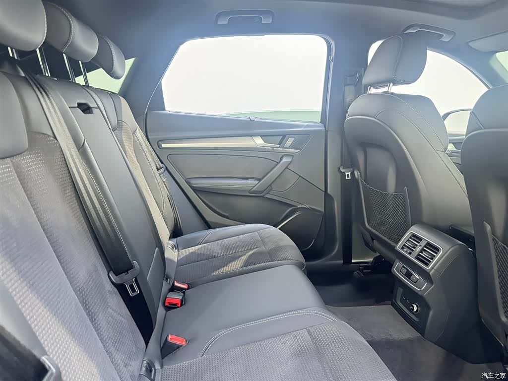 Audi Q5L, 2024 8