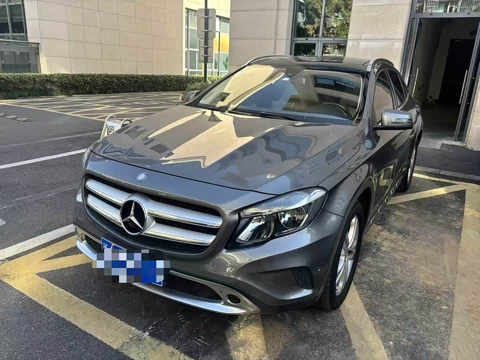 Mercedes-Benz GLA