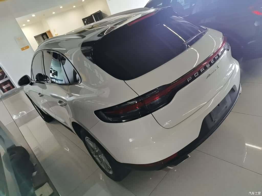 Porsche Macan, 2020 все фото