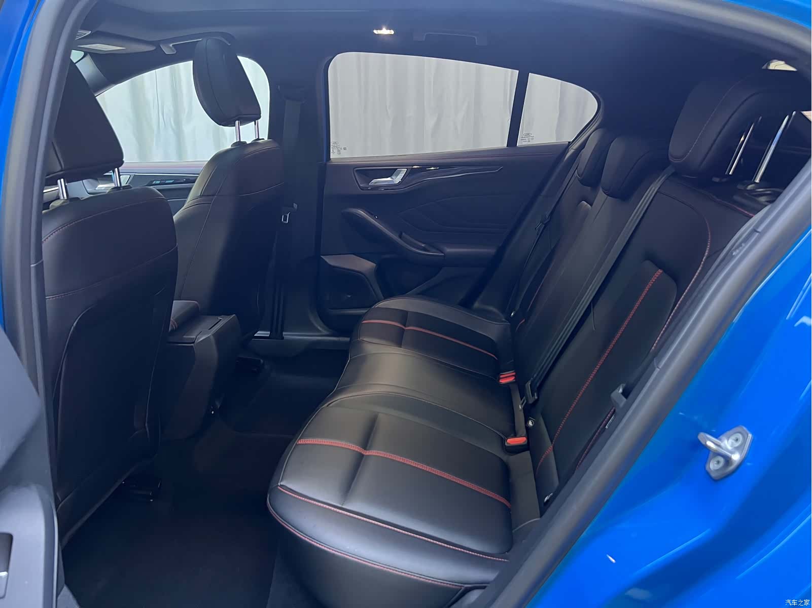 Ford Focus, 2022 18