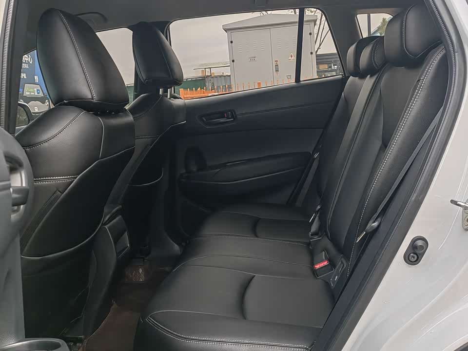 Toyota Corolla Sharp amplifier