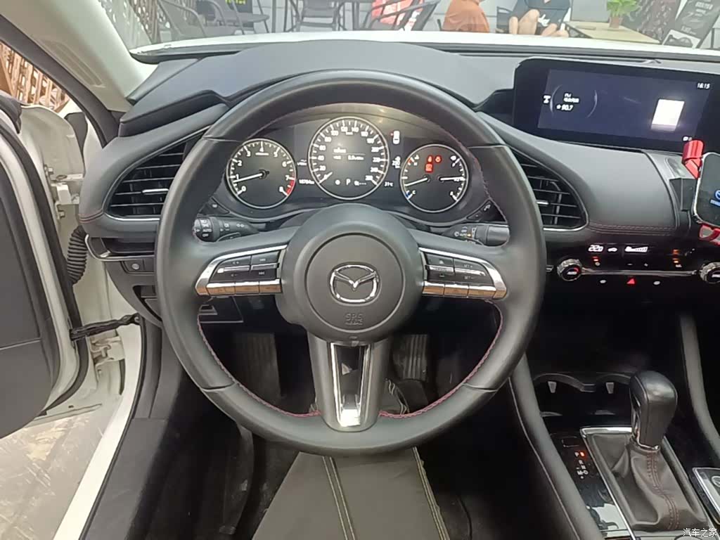 Mazda Mazda3, 2024 11