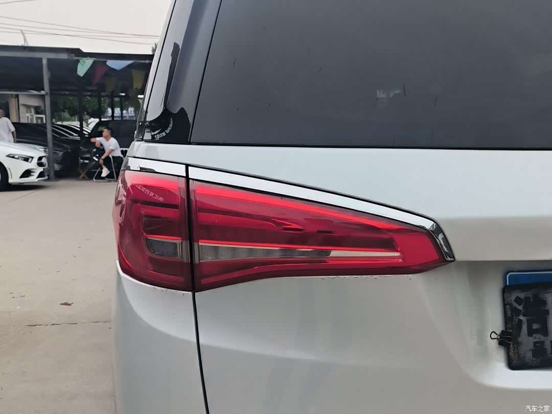 Buick GL8, 2020 6