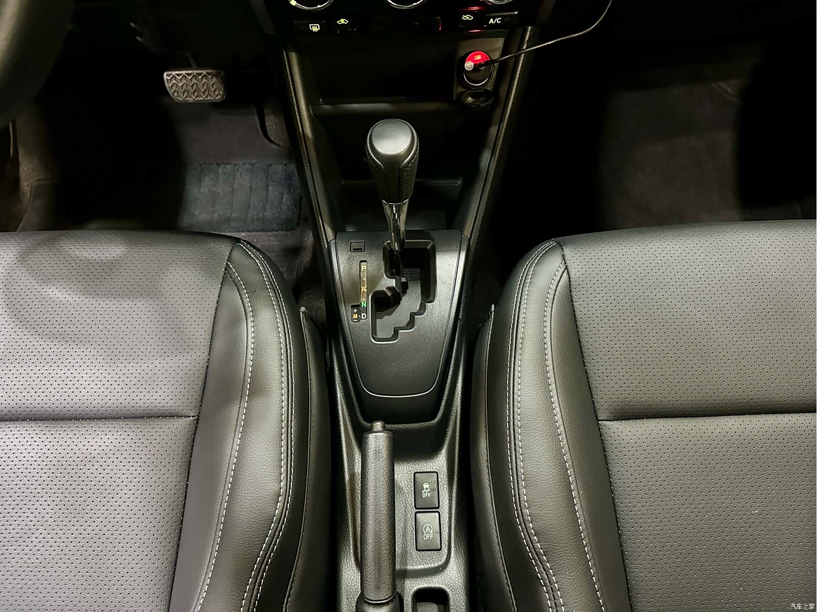Toyota YARiS L, 2019 16