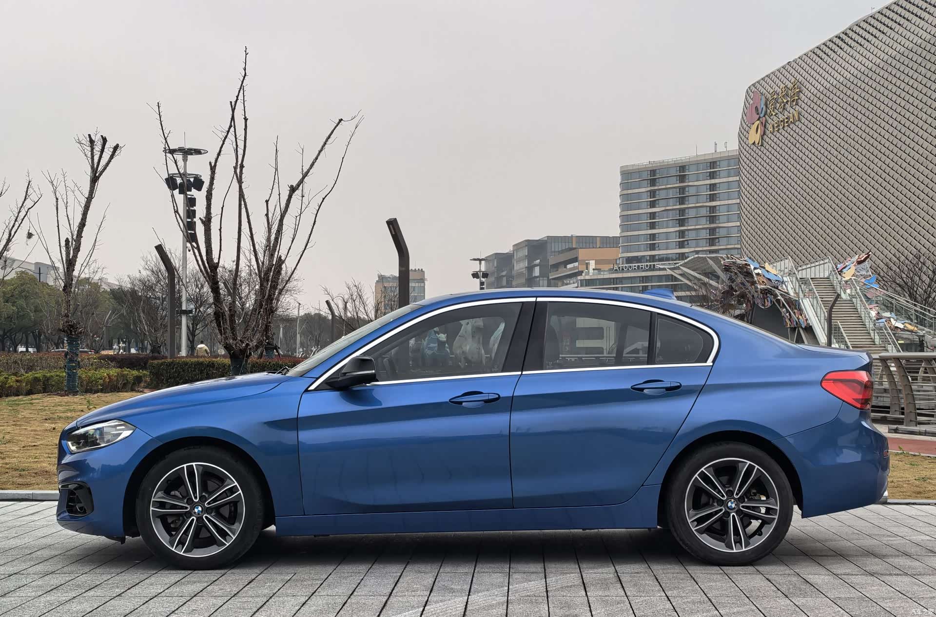 BMW 1 Series, 2018 все фото