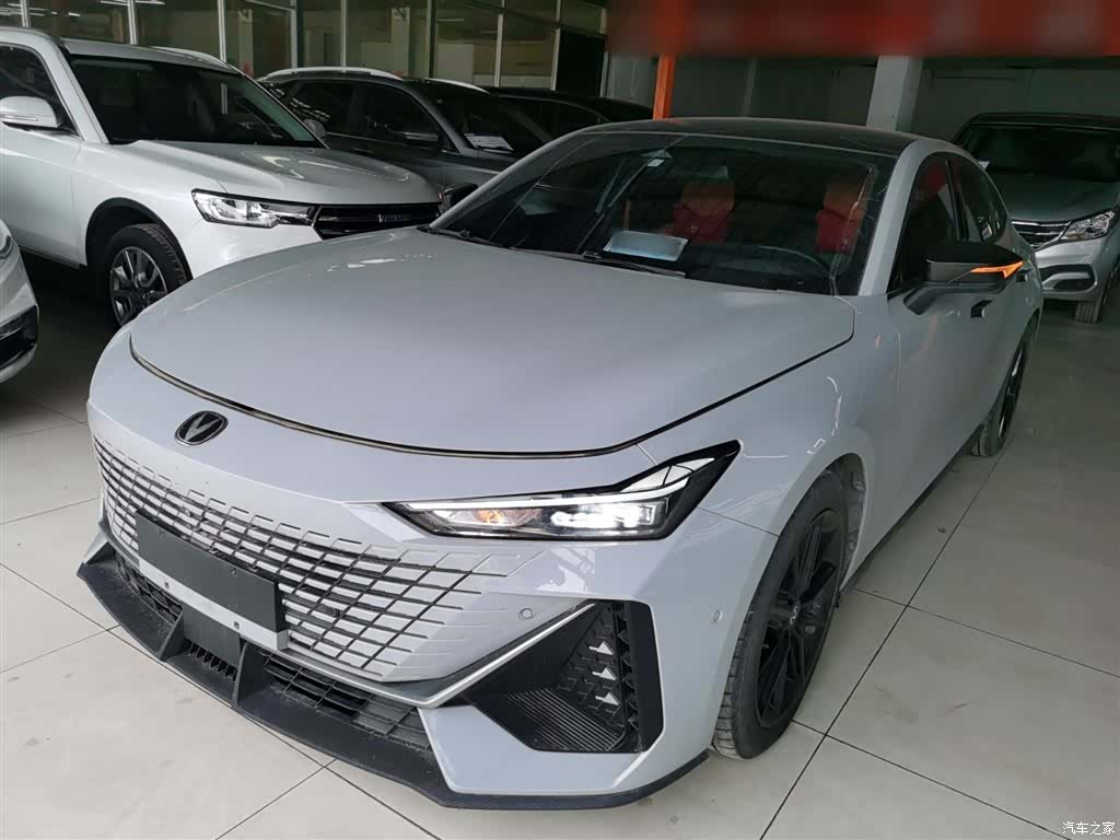 Changan UNI-V, 2022 1