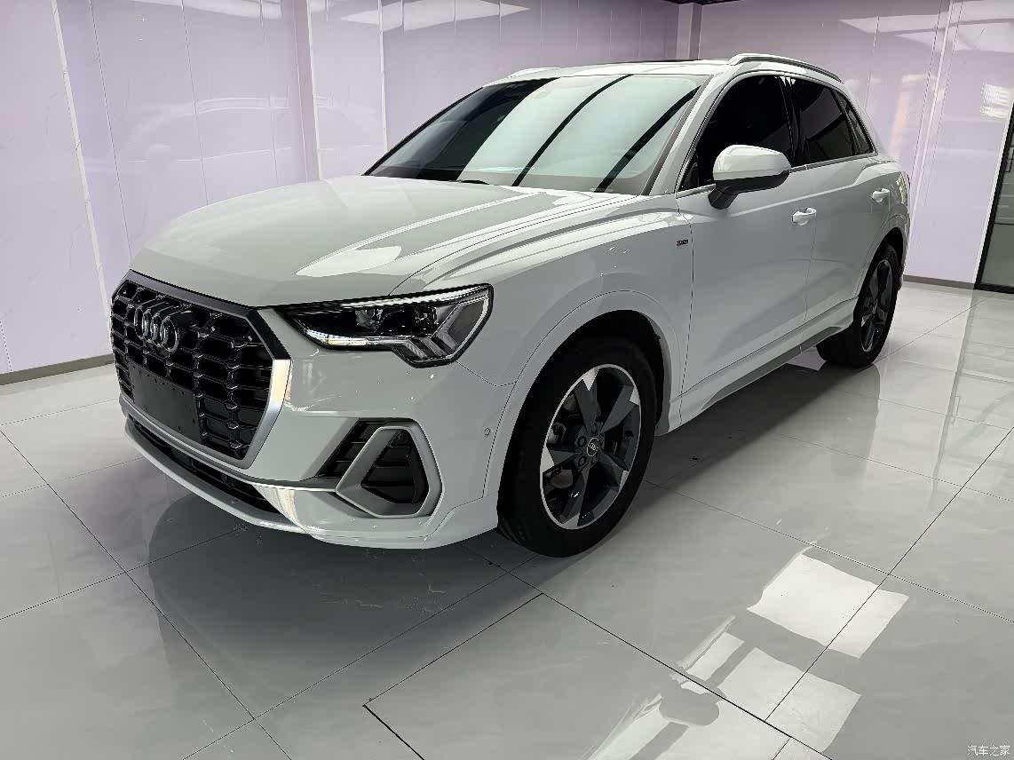 Audi Q3, 2022 1