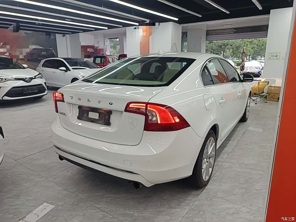 Volvo S60, 2014 7