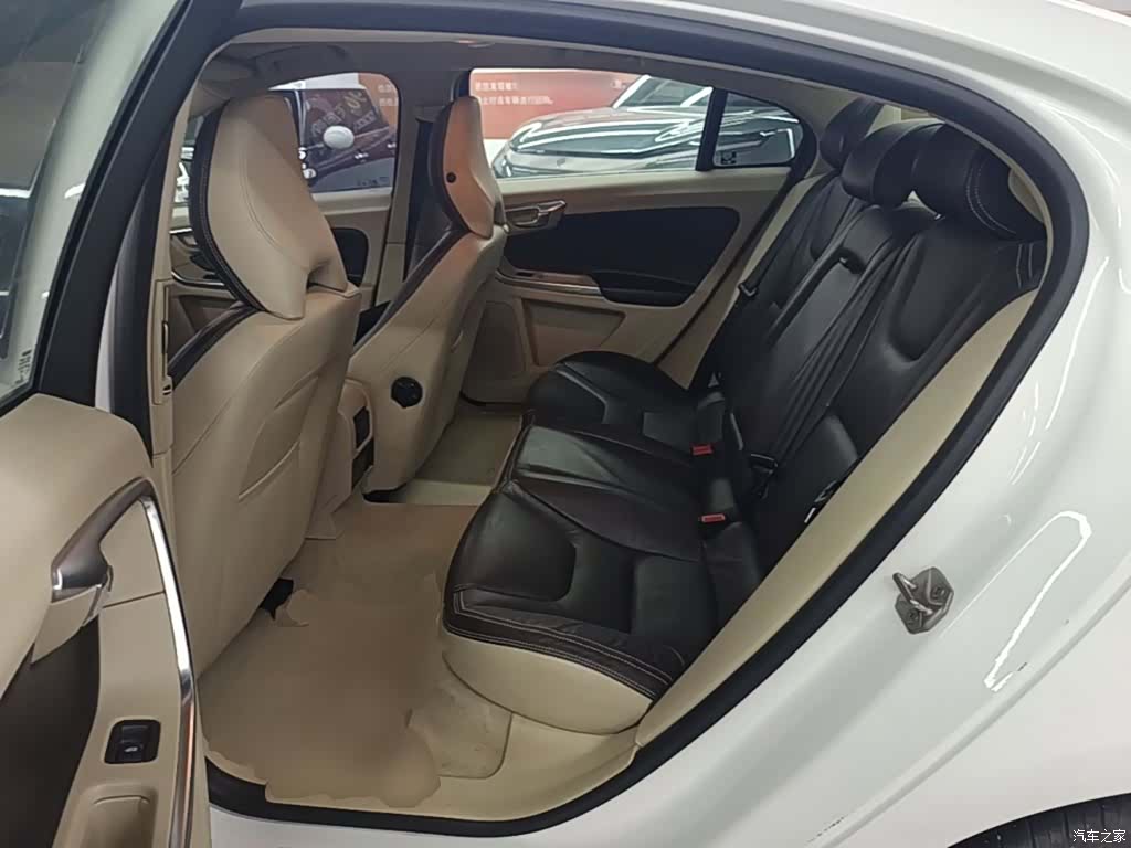 Volvo S60, 2014 17