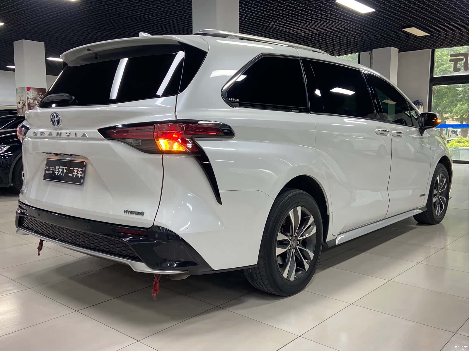 Toyota Granvia, 2023 6