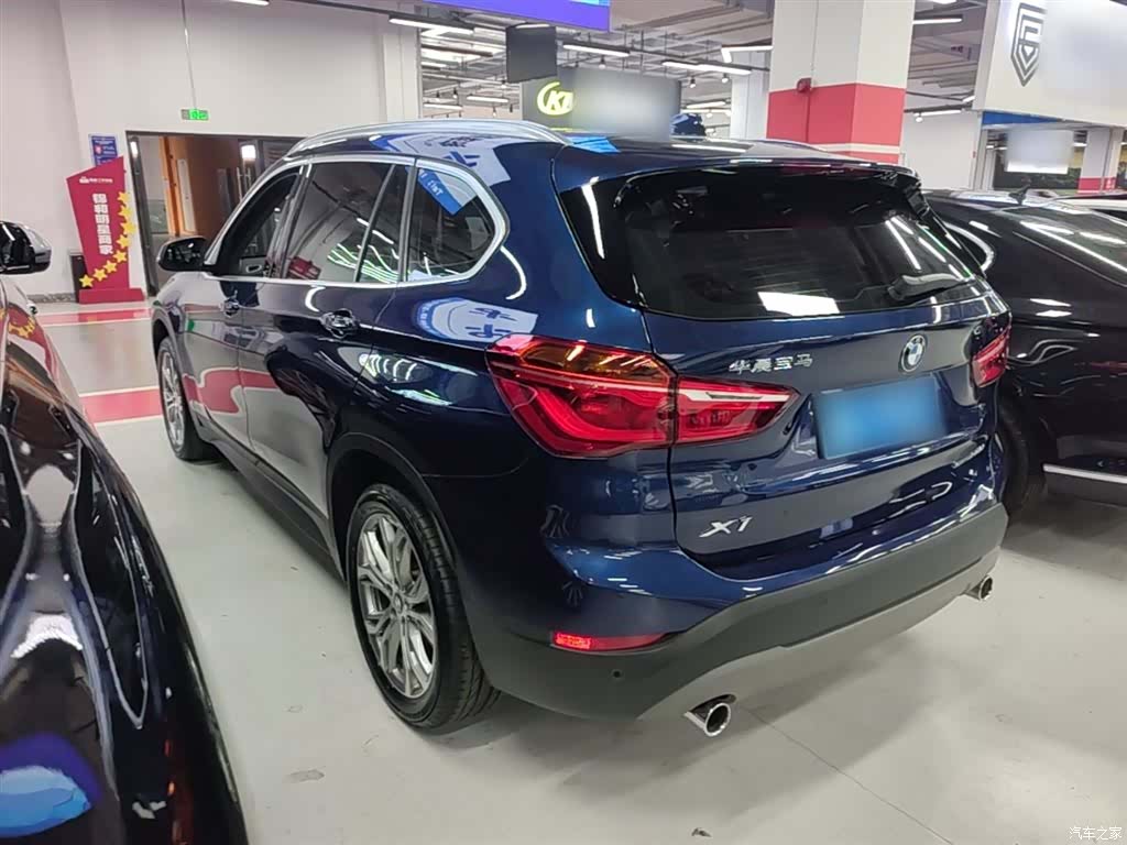 BMW X1, 2019 все фото