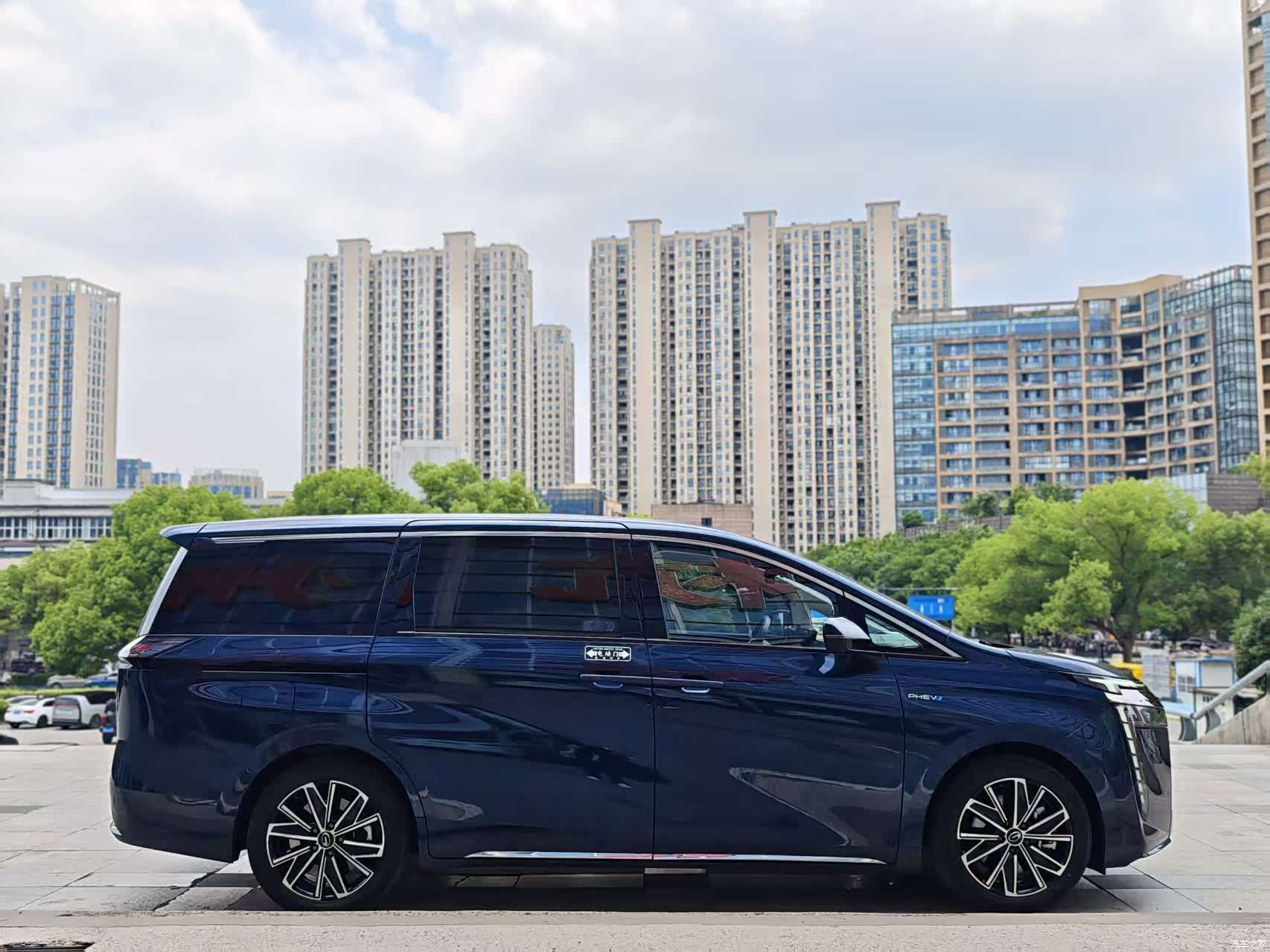 Trumpchi E8, 2024 13