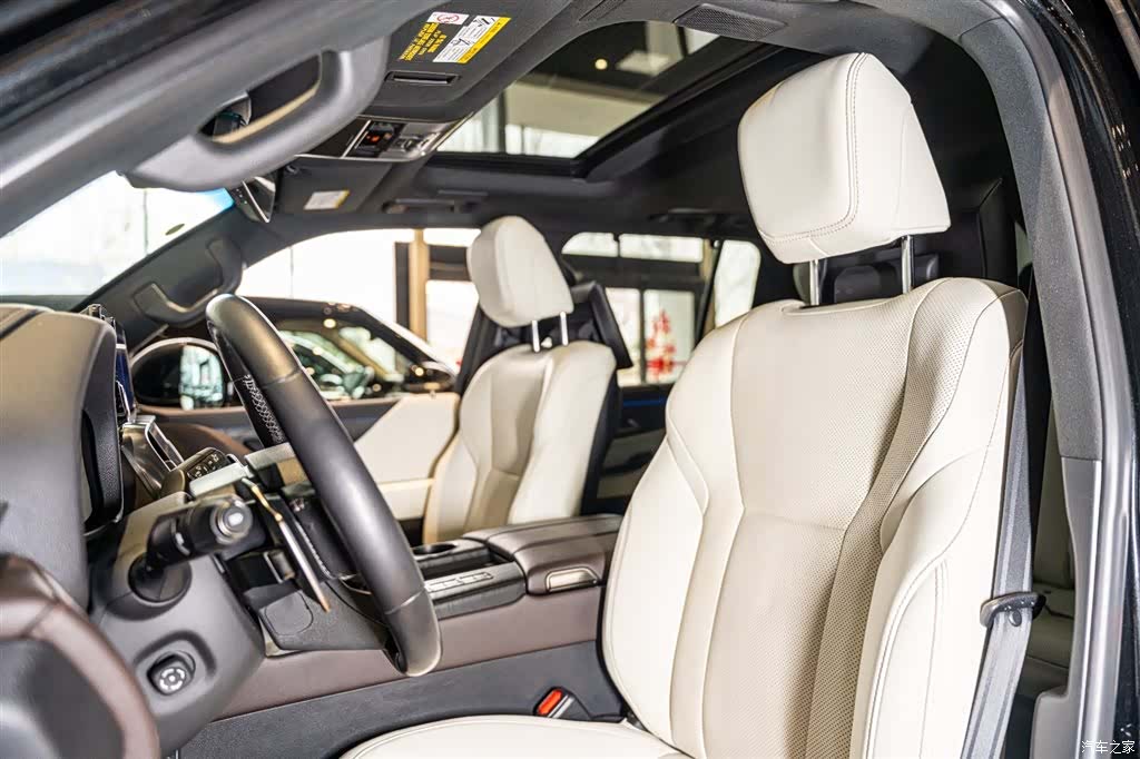 Lexus LX, 2025 9