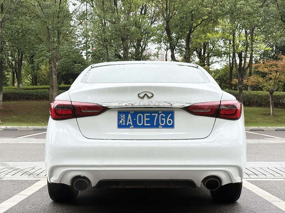 Infiniti Q50L