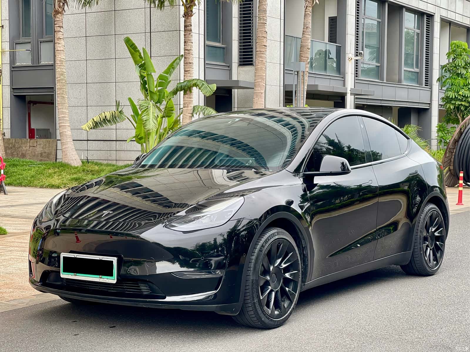 Tesla Model Y, 2021 1