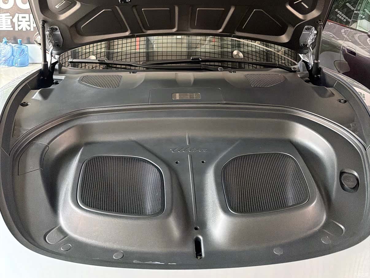 Xiaomi SU7, 2025 13