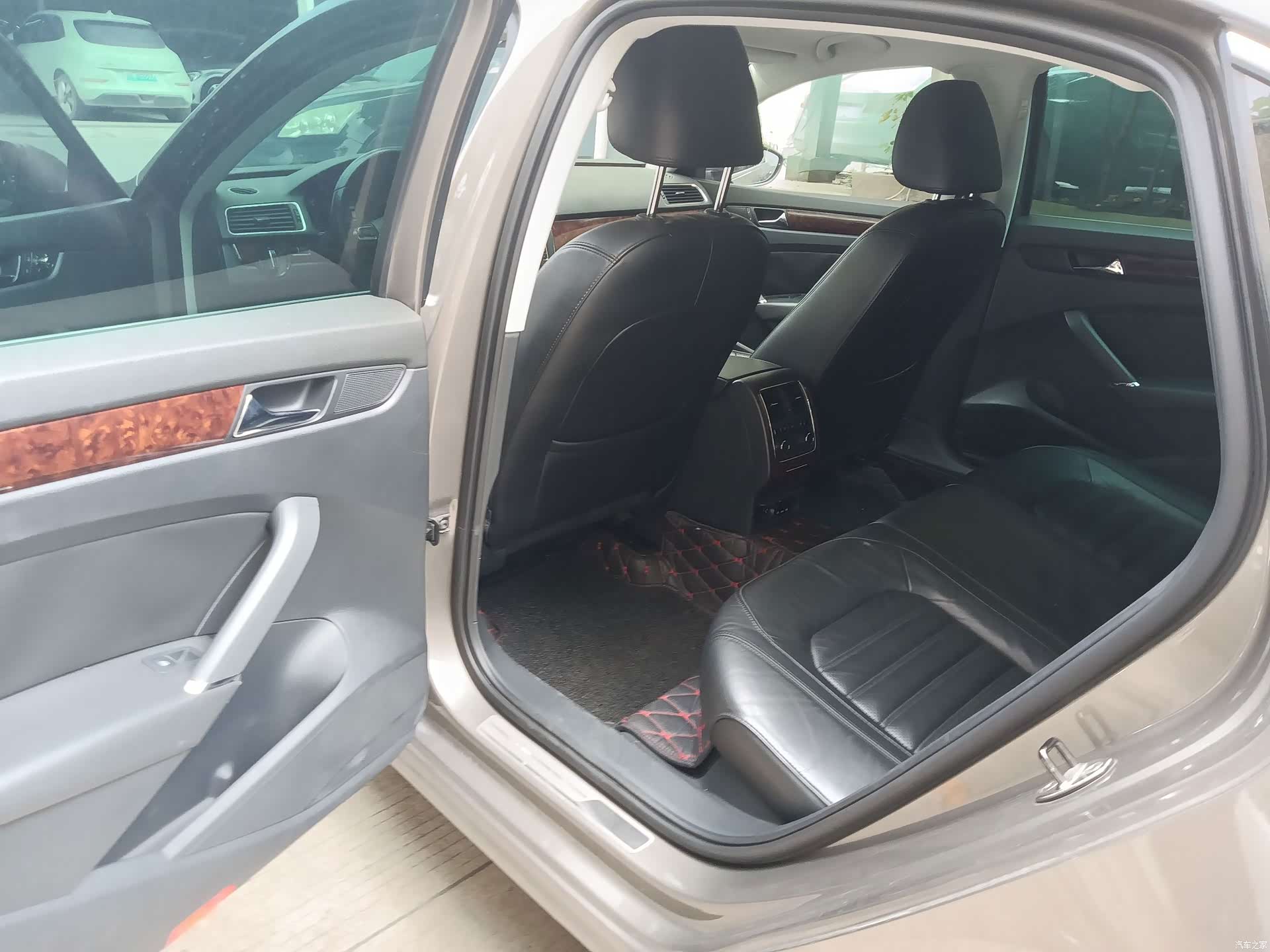 Volkswagen Passat, 2012 8