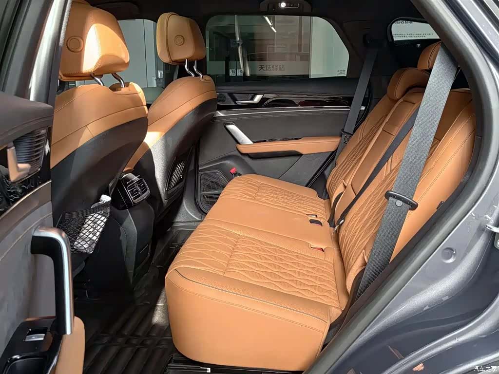 BYD Tang, 2025 все фото