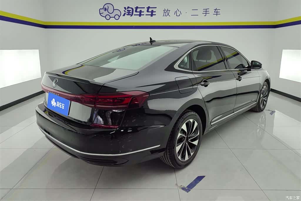 Volkswagen Passat, 2025 3