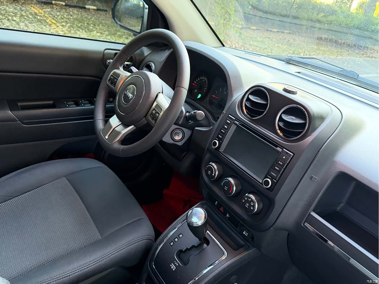 Jeep Compass, 2013 10