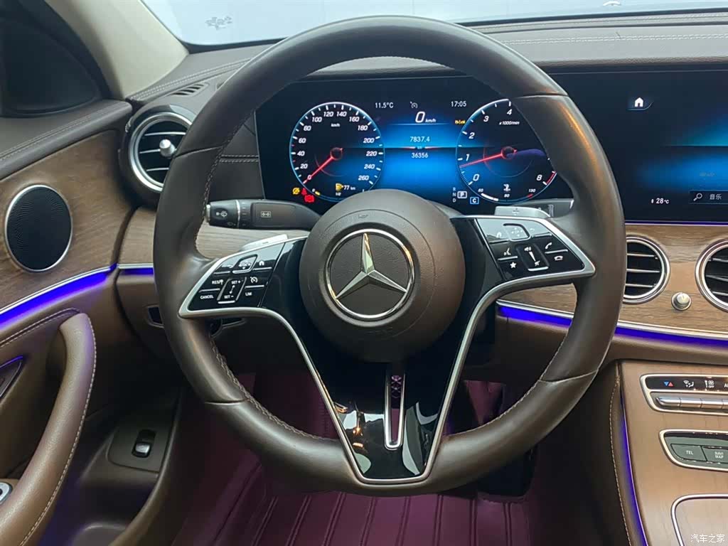 Mercedes-Benz E-Class, 2023 14