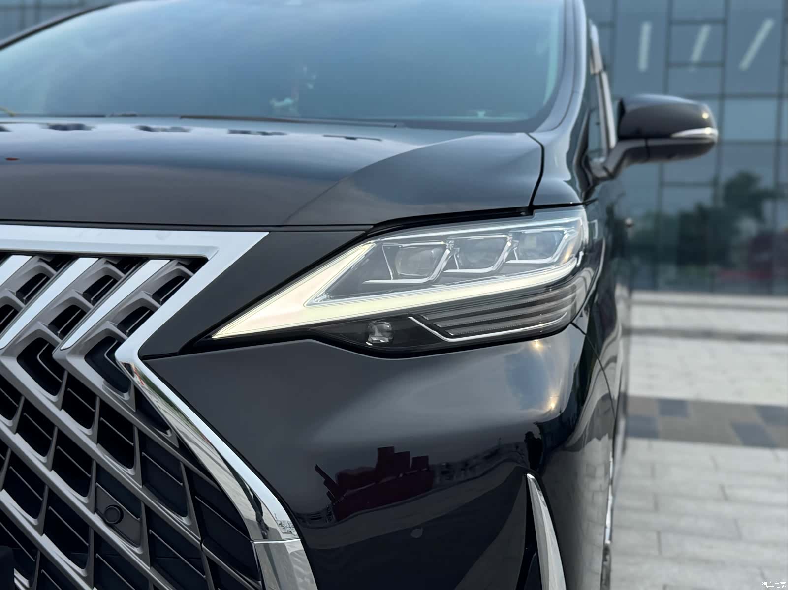 Toyota Vellfire, 2019 все фото