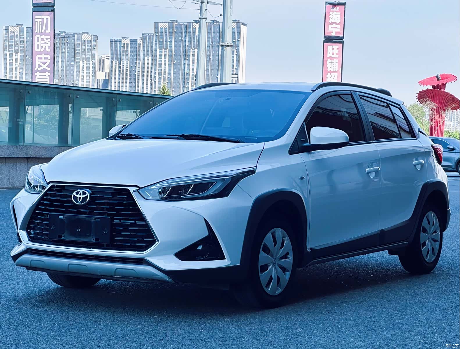 Toyota YARiS L, 2022 1