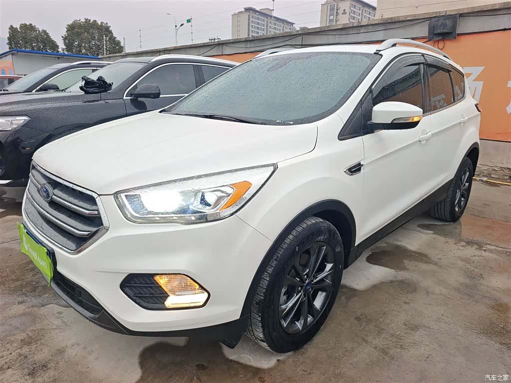 Ford Kuga, 2021 2