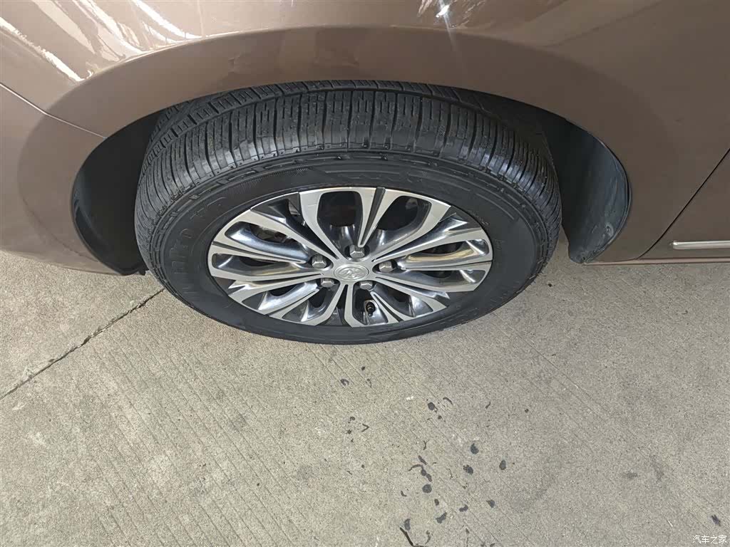 Buick GL8, 2021 25