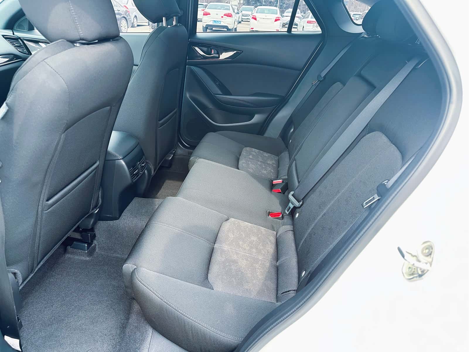 Mazda CX-4, 2023 8