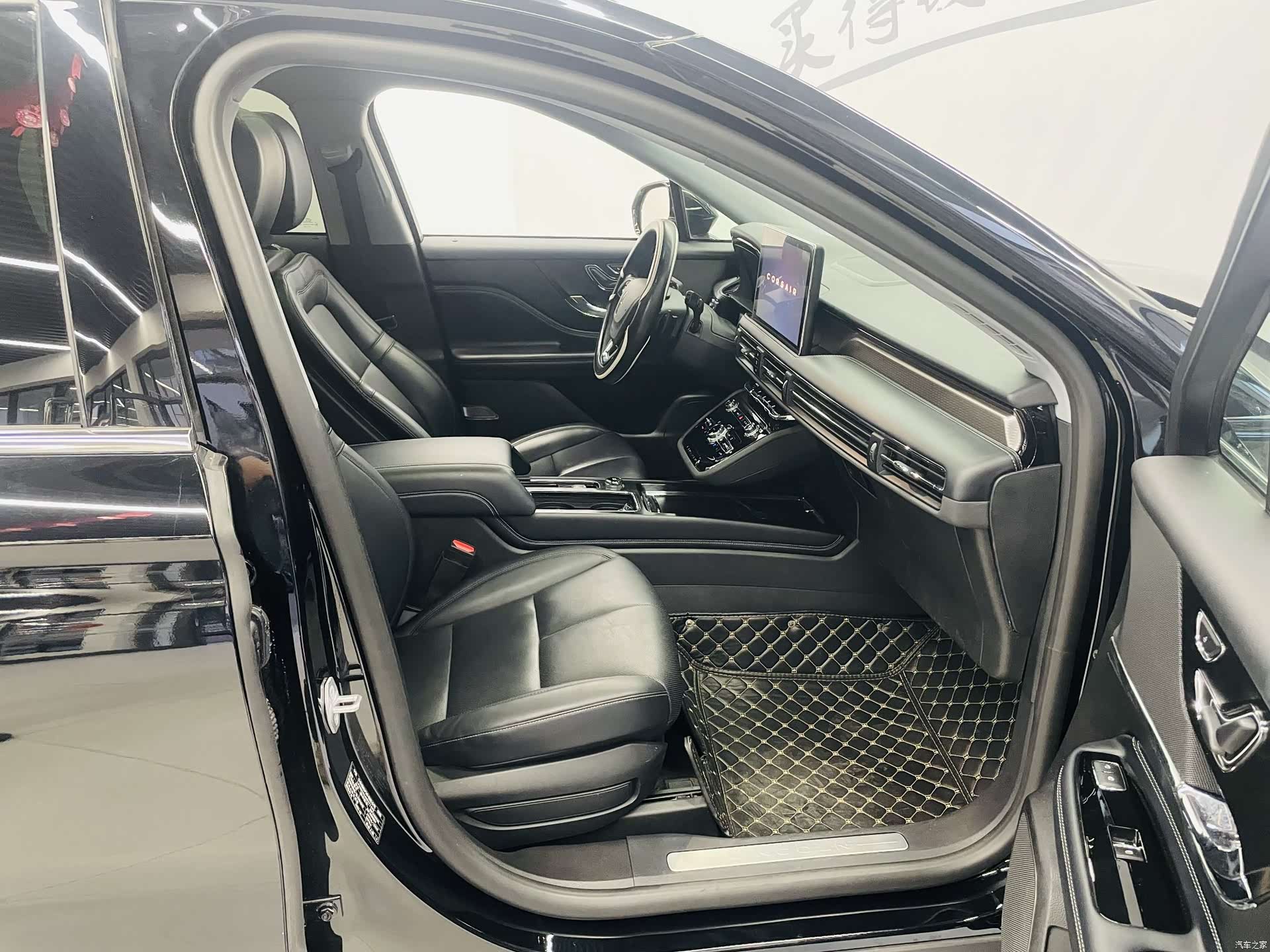 Lincoln Corsair, 2022 11