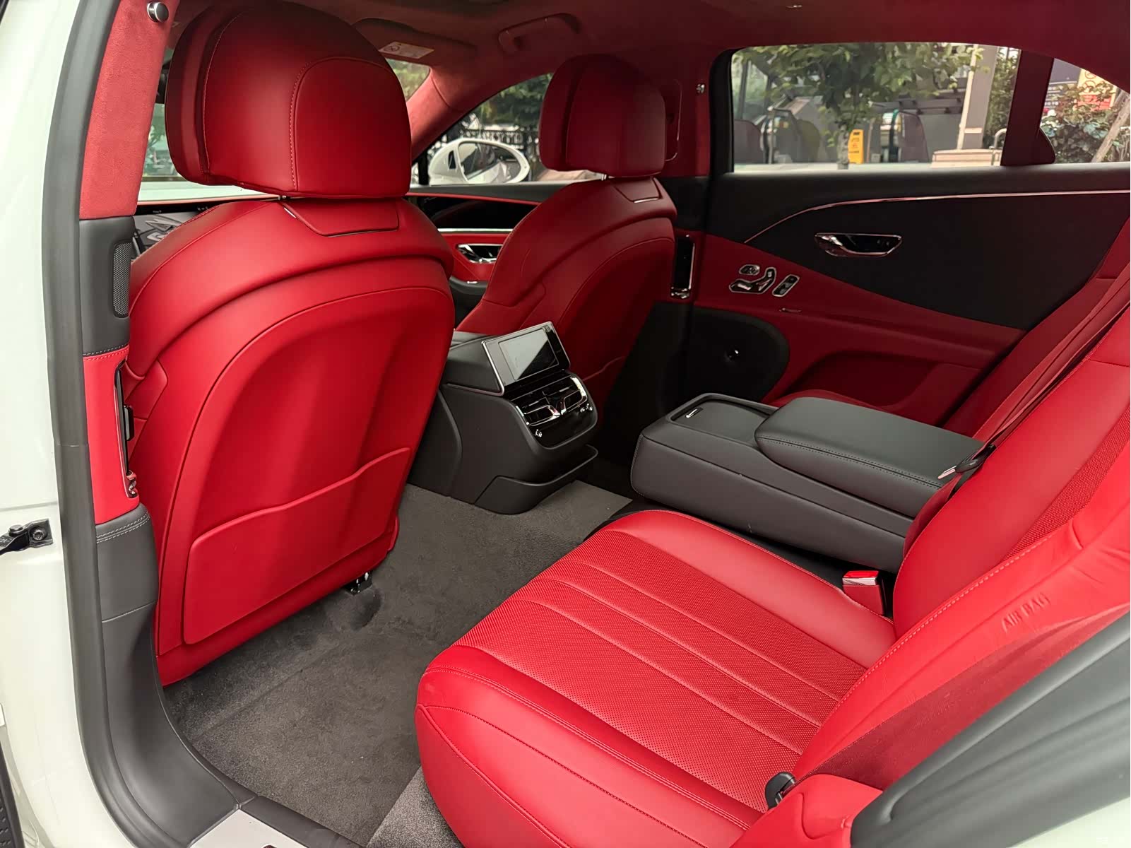 Bentley Flying Spur, 2021 11