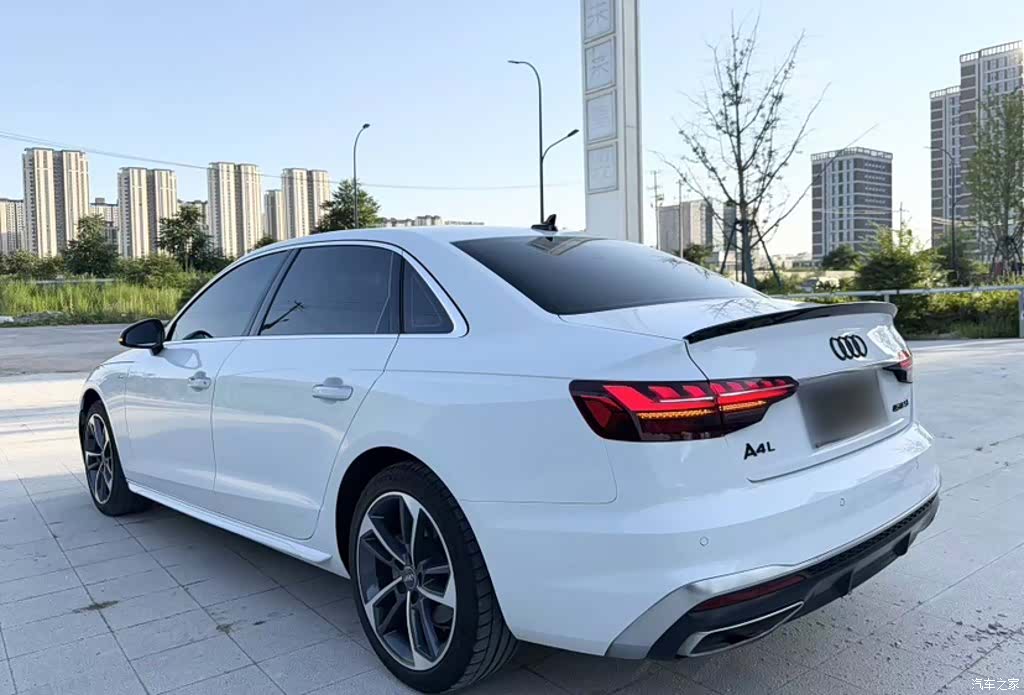 Audi A4L, 2021 7