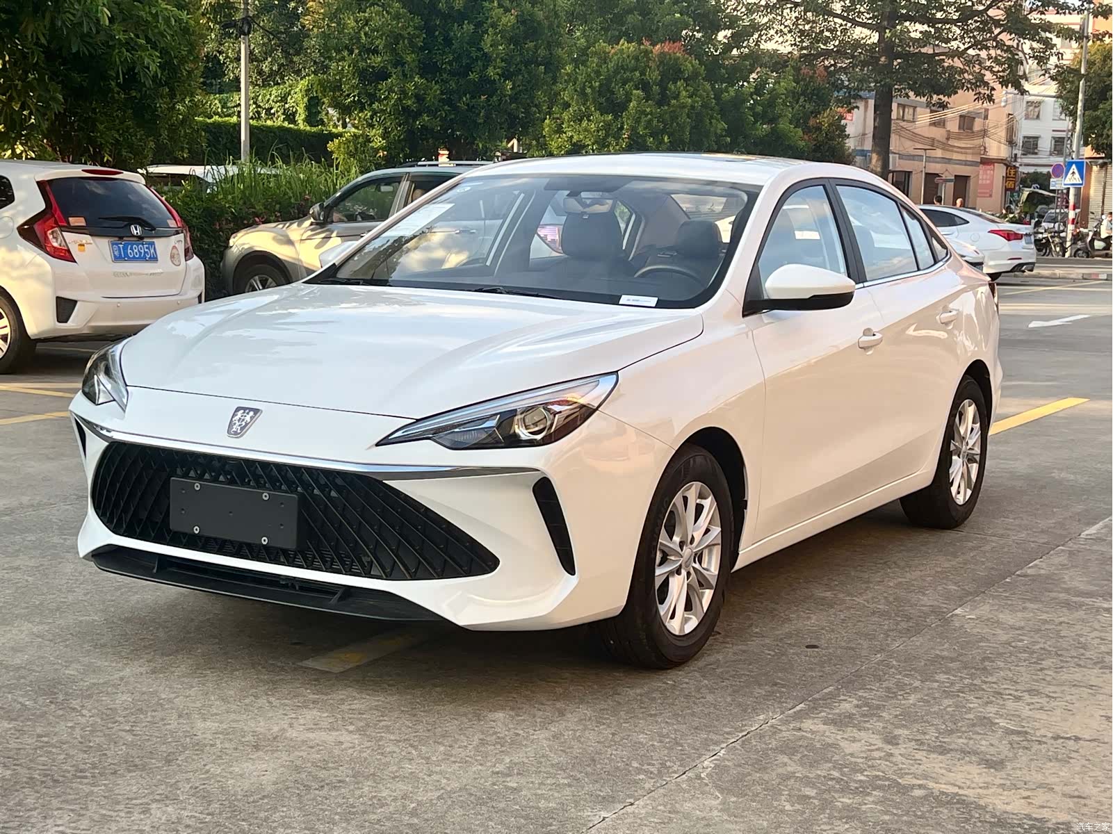 Roewe i5, 2025 1