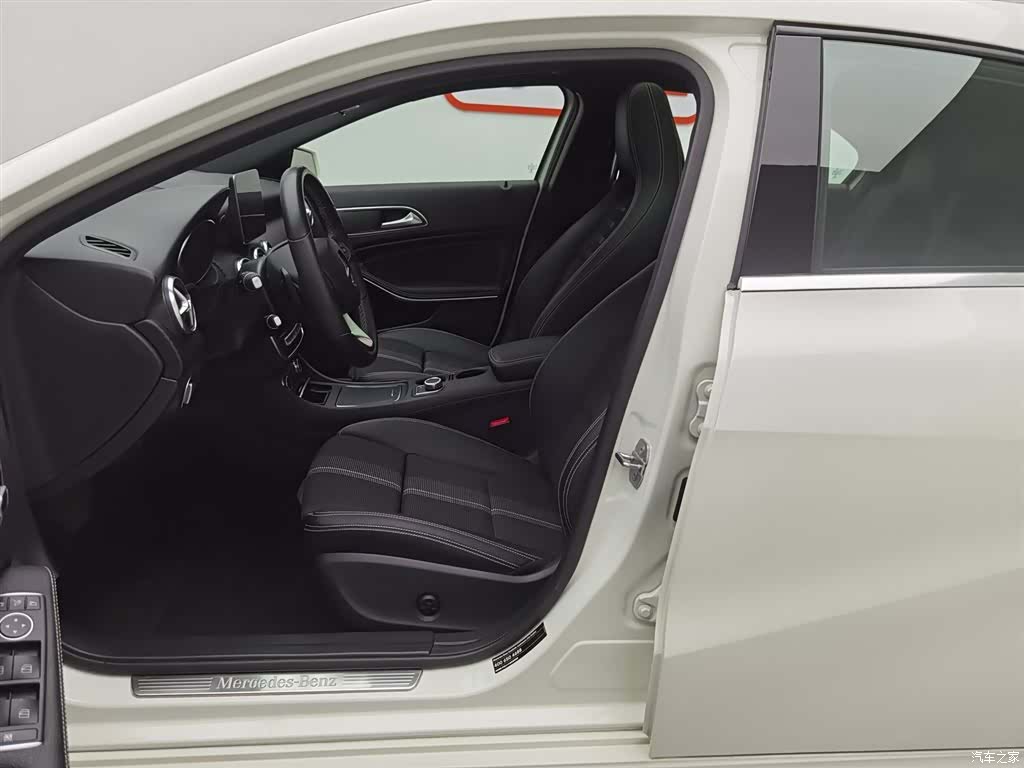 Mercedes-Benz A-Class, 2018 10