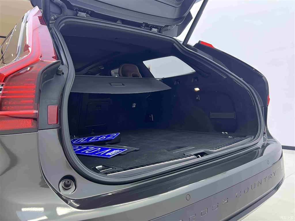 Volvo V90, 2021 41
