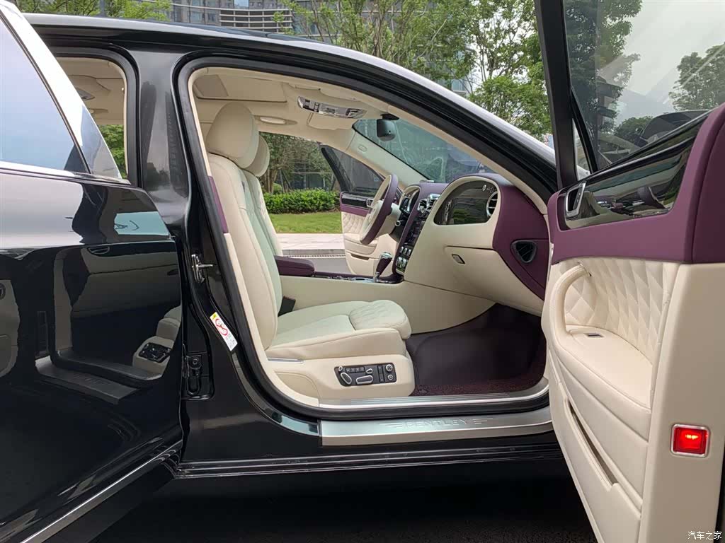 Bentley Flying Spur, 2010 13