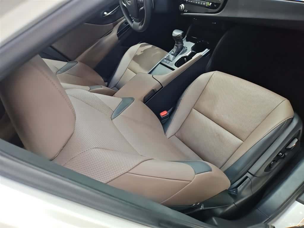 Lexus ES, 2024 25